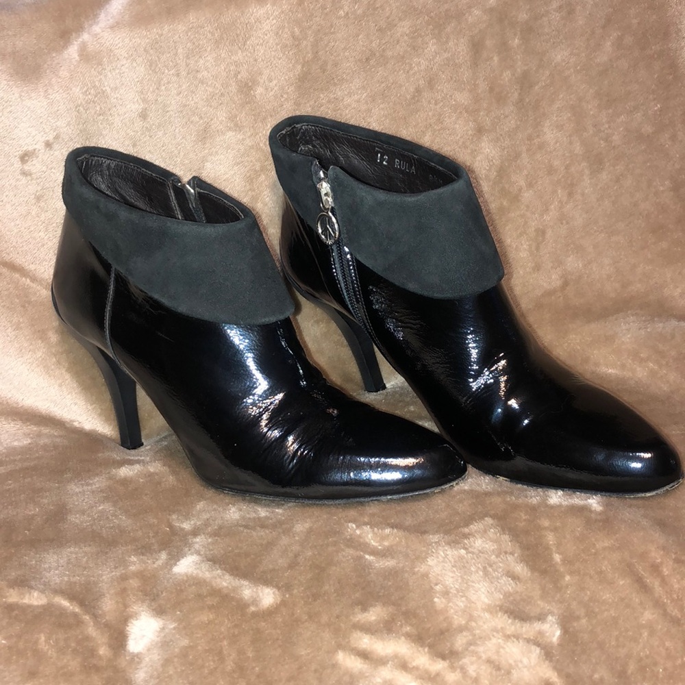 Donald J Pliner Rula Ankle Boots made in Italy